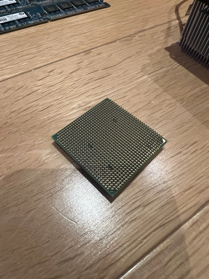 AMD Athlon 64 1640B 2.70GHz 512KB L2 Cache Socket AM2 CPU ( ADH164BIAA4DP ) USED - Image 2 of 3