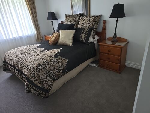 5 Piece Solid Timber Bedroom Suite NEED IT GONE. MAKE AN OFFER.