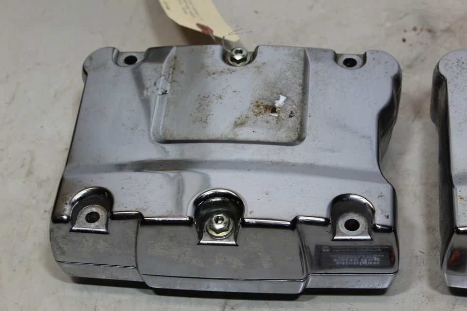 Conjunto de cubierta de caja basculante cromada doble leva Harley con basculante cromado burbujeante Foto 2 de 4