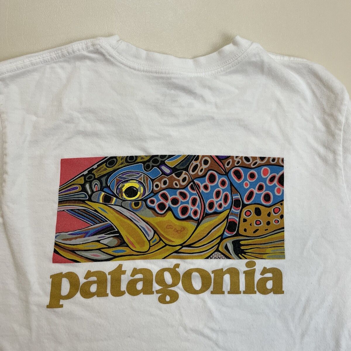 Patagonia World Trout Graphic Long Sleeve T-shirt Men's XS Patagonia World Trout Graphic Long Sleeve T-shirt Men's XS