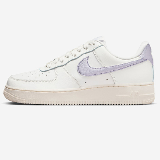 Кроссовки Nike Womens Air Force 1 07 ESS Trend (DV7470-100) доставлены ускоренной доставкой
