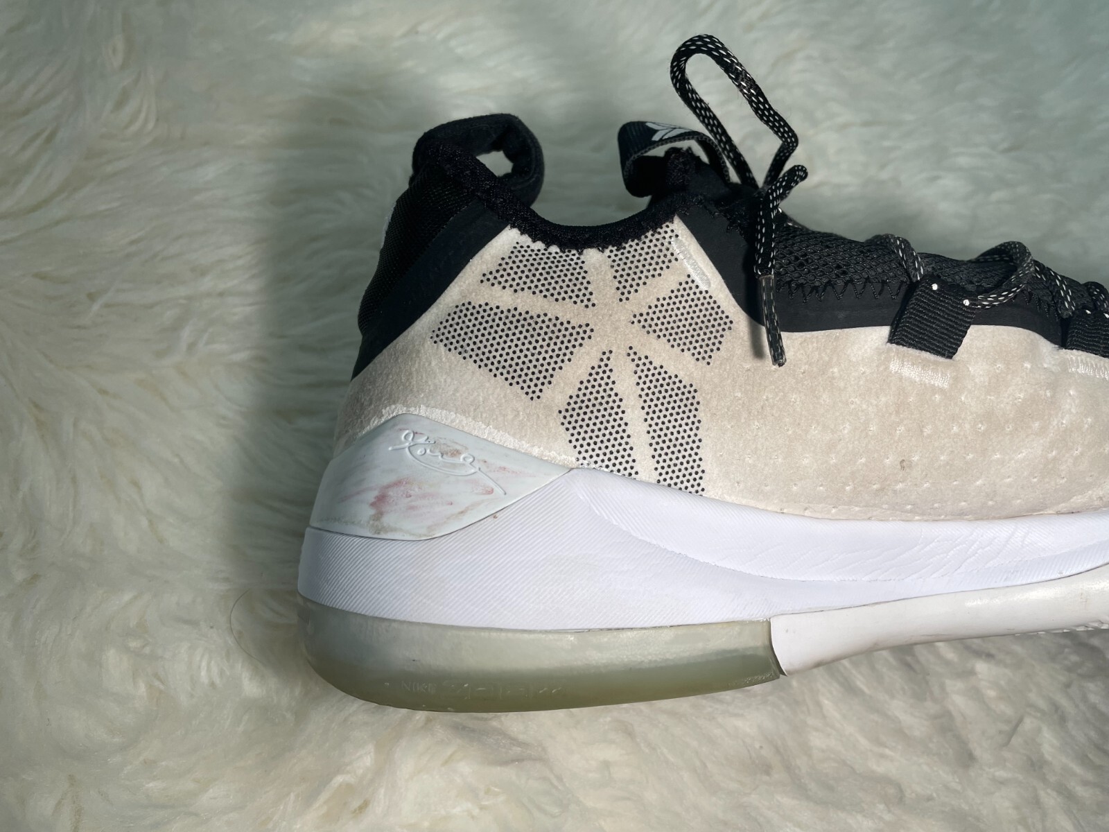 kobe ad exodus white