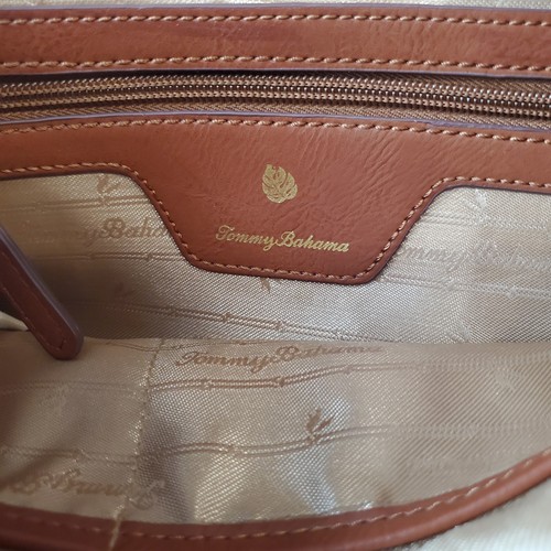 Tommy Bahama Mujer Mochila Cartera Bordada Lino Cuero Waikiki Excelente - Imagen 13 de 15
