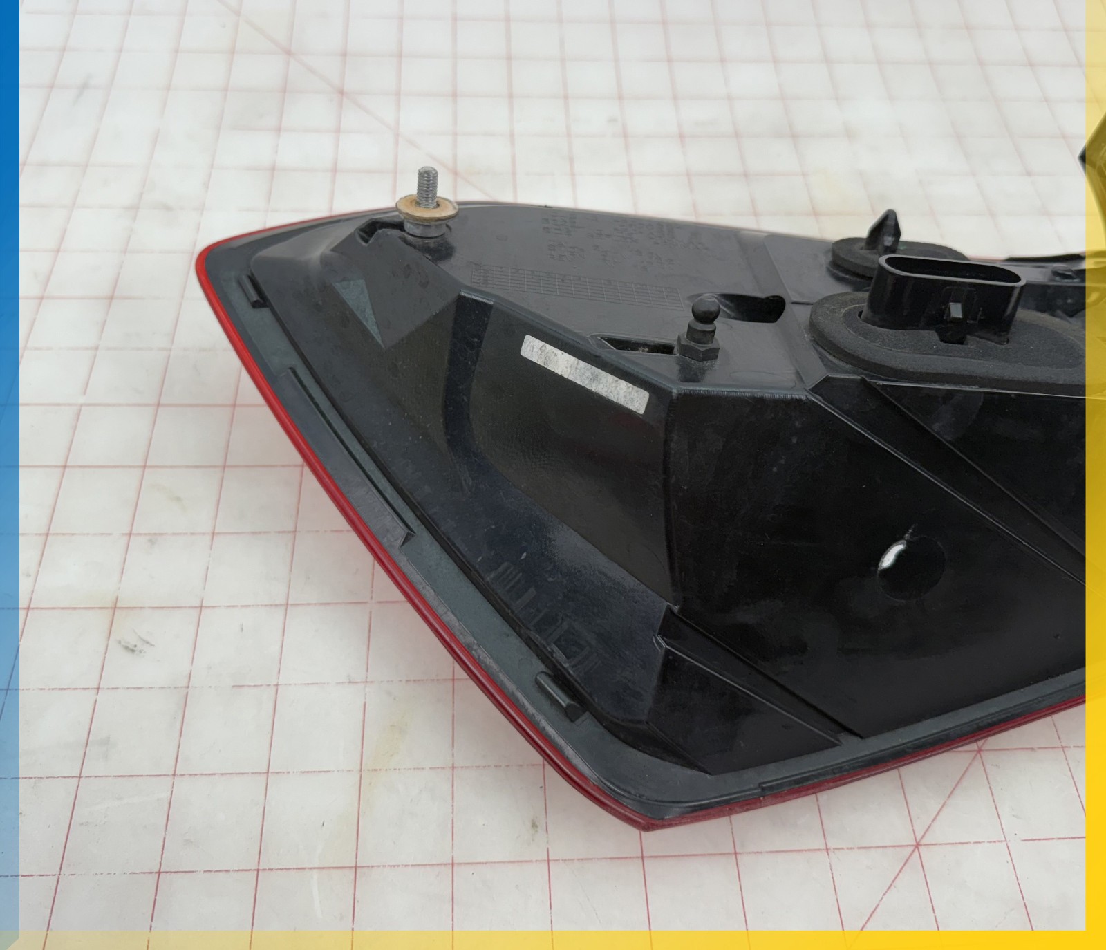 14-17 MASERATI GHIBLI REAR RIGHT PASSENGER SIDE OUTER TAIL LIGHT OEM
