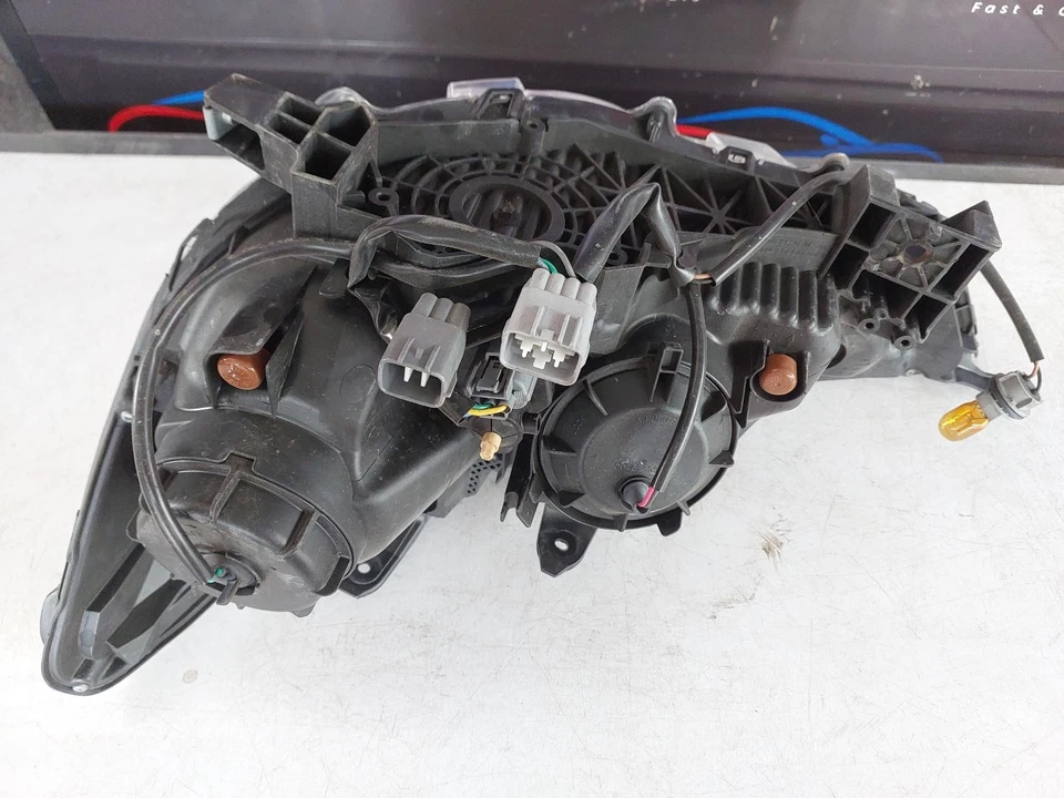 MITSUBISHI ASX 2014-2019 RIGHT HEADLAMP Station Wagon - image 4 of 4