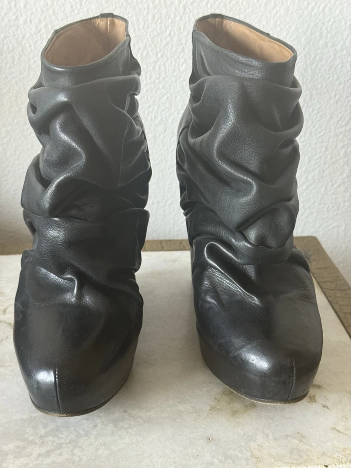 Bota Maison Martin Margiela cuña acanalada negra 39 para mujer Foto 2 de 4