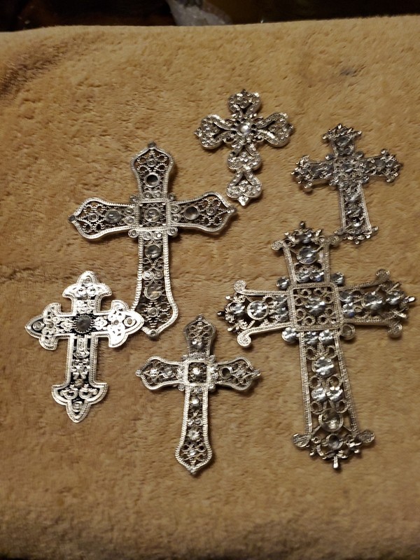 6 Cross Conchos And Bling