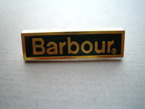 VINTAGE GOLD TONE BARBOUR LAPEL PIN - small
