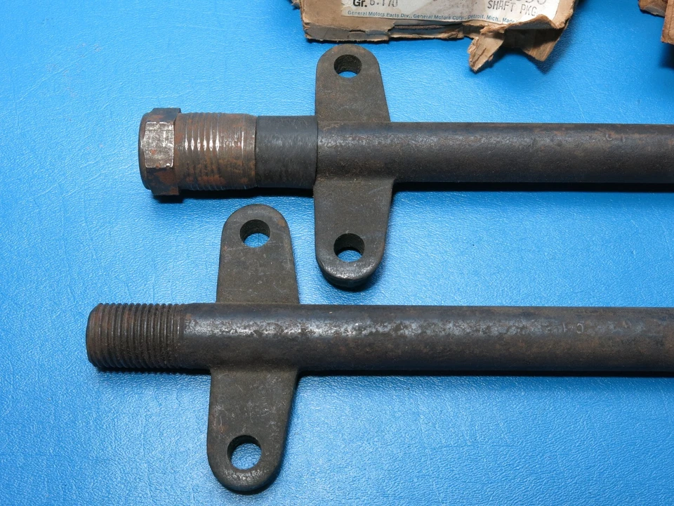 NOS Pair GM 1956-1957 Pontiac Bonneville Catalina Star Chief Lower Control Arms - Image 3 of 4
