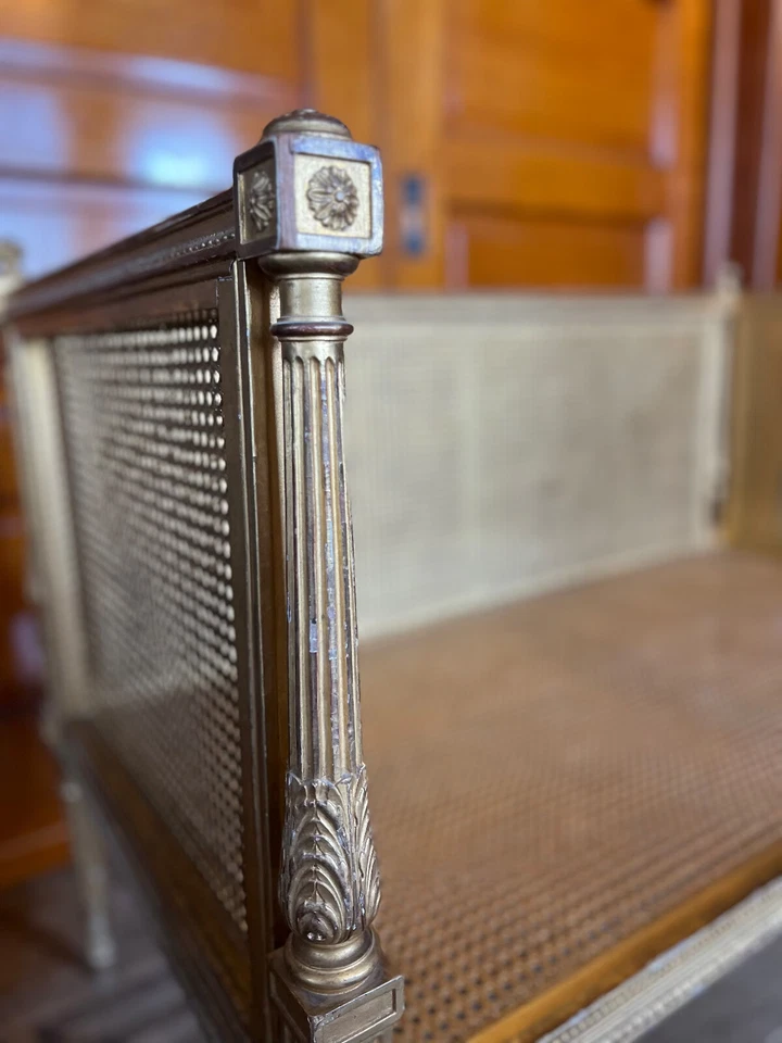 Impresionante sofá de madera dorada Napoleón III del siglo XIX Luis XVI Foto 4 de 4