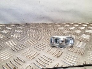 AUDI A4 8EC, B7 Kotflügelblinker vorne links 8E0949127 2.00 Diesel 25149764