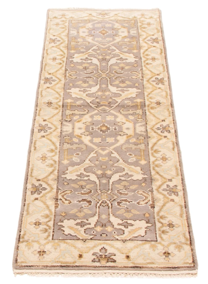 2'7" x 7'11" Vintage Hand-knotted Runner Rug Traditional Oriental Wool Carpet - Image 3 of 4