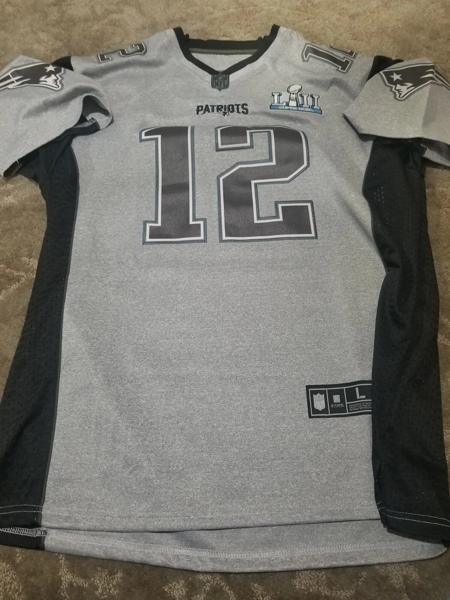 Black and top grey patriots jersey