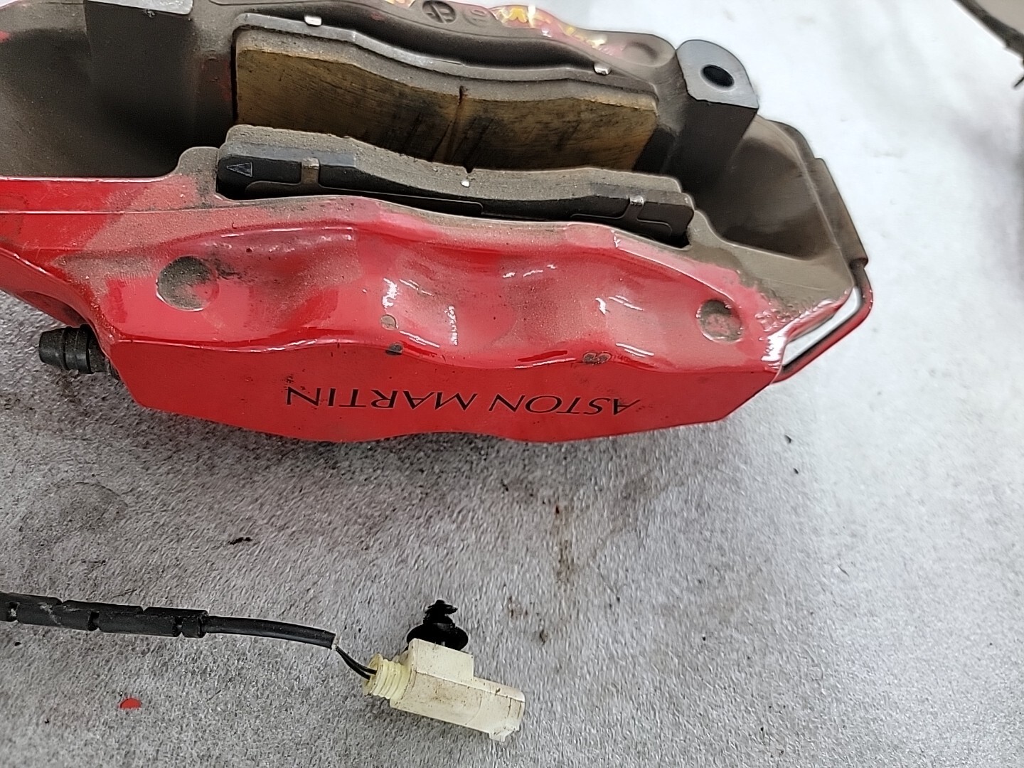 2011 ASTON MARTIN DB9 PASSENGER RIGHT FRONT CALIPER OEM