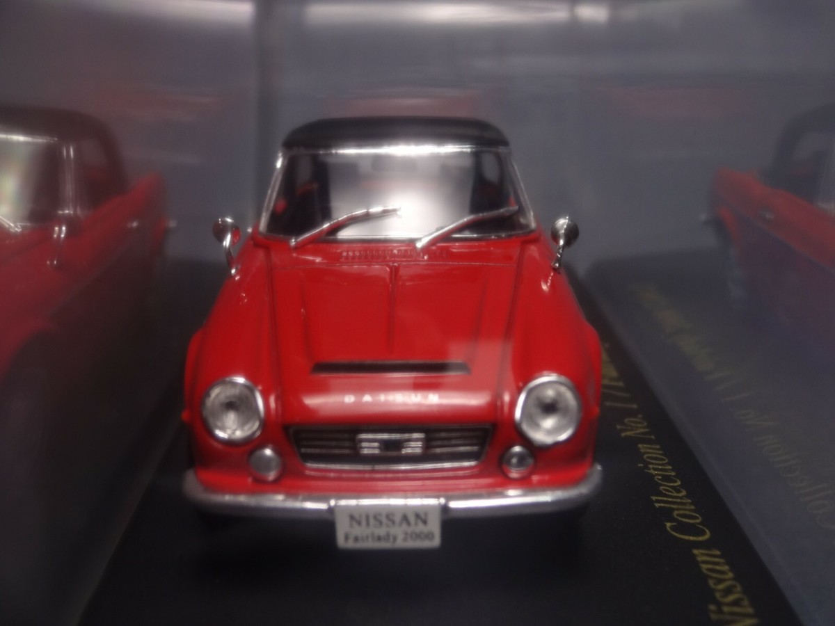 Nissan Fairlady 2000 1967 1/43 Scale Box Mini Car Display Diecast