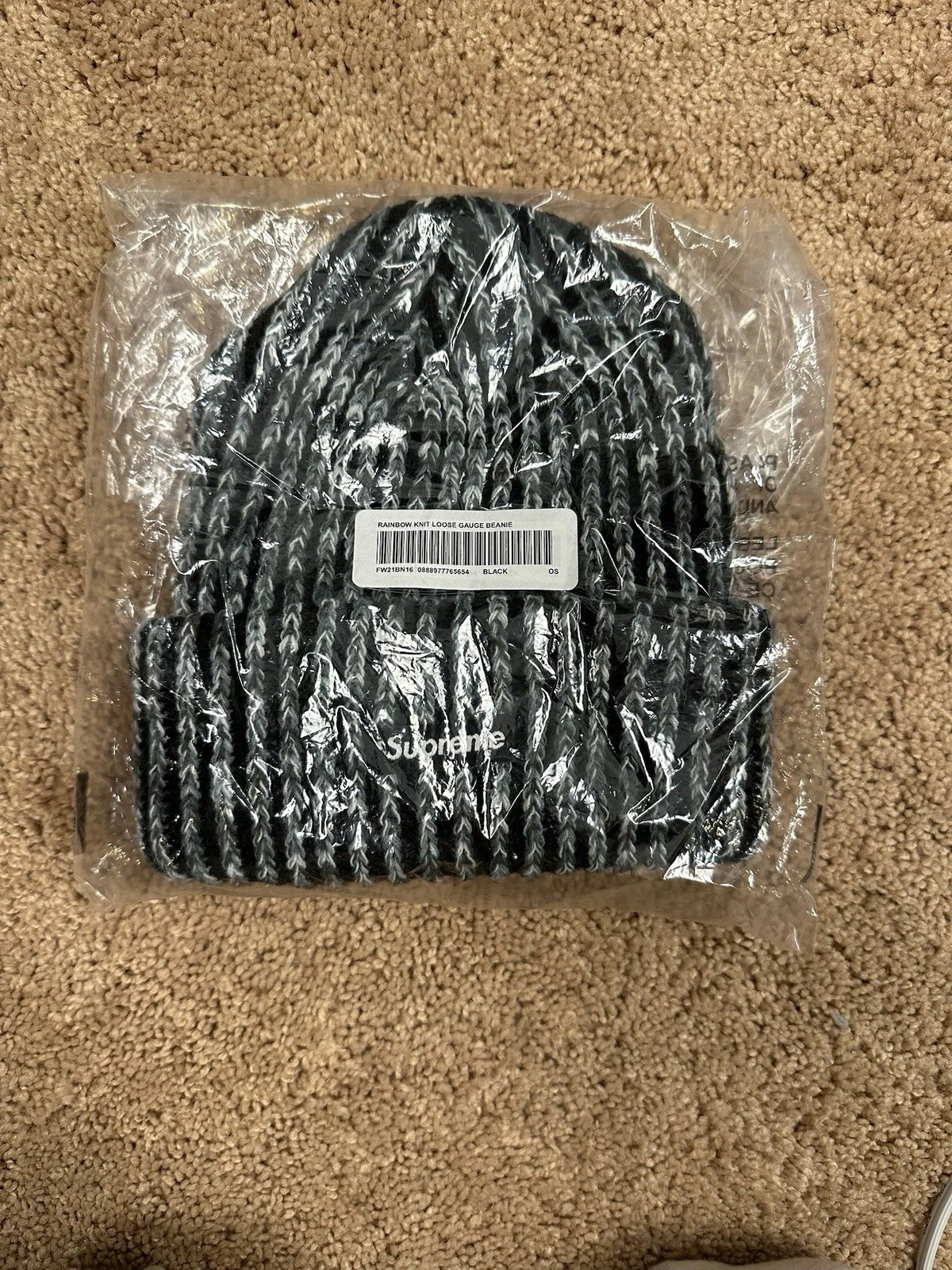 Bonnet Supreme Rainbow Knit Loose Gauge blanc logo écriture OS automne hiver 2021