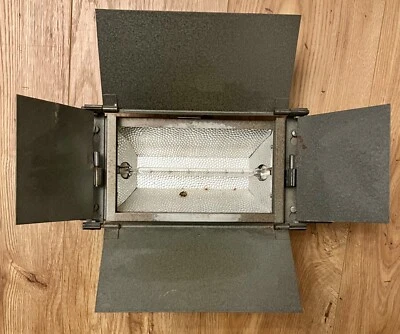 DDR Theater-Scheinwerfer 1000W "VEB Bühnen-u. Studiotechnik Berlin" - Bild 1 von 4