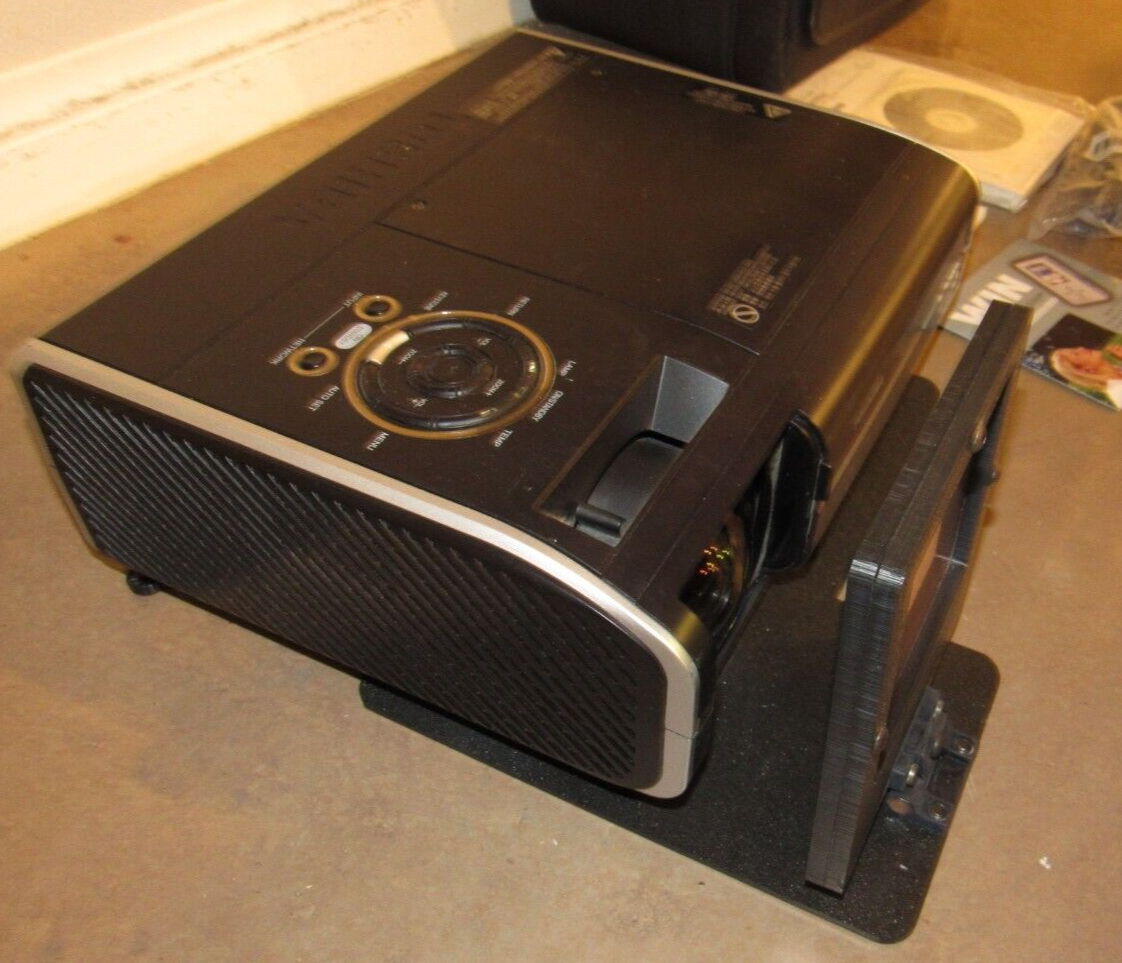 Toshiba Digital Projector TDP-EX20 Texas Instruments DLP w/ Padded