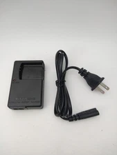 OEM Nikon MH-63 Battery Charger for  Nikon EN-EL10 battery