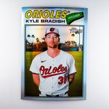 2026 Topps Heritage #16 Kyle Bradish Chrome Refractor