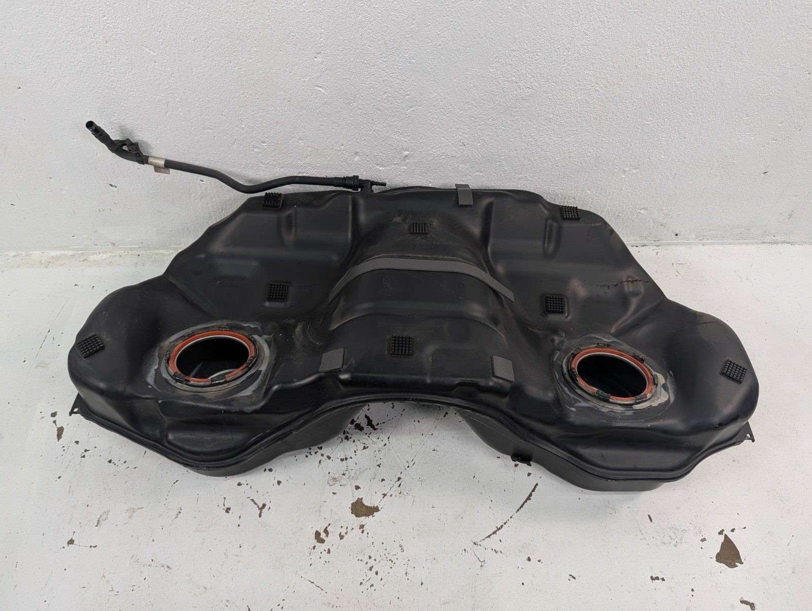 Maserati Ghibli 2014-2022 Right Fuel tank P/N 06700032670
