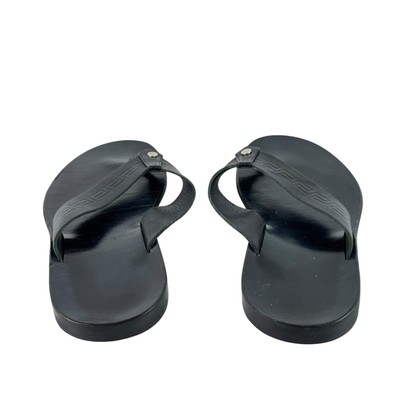 VERSACE Black Leather Medusa Flip Flops Men display picture 3