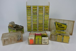 Vintage LOT BUSS LITTLEFUSE KILLARK INTERNATIONAL Fuses Counter Display Tins NOS