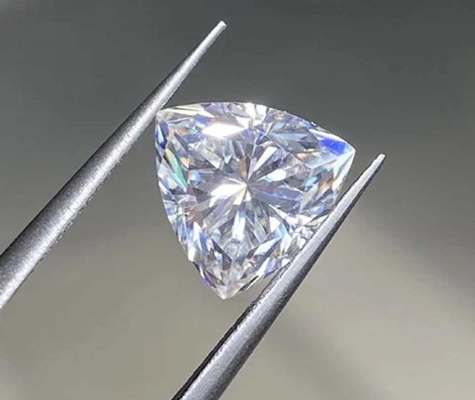 CVD Loose 2.15 Ct Trillion Lab Grown White Diamond VVS1 Clarity EGL D Color 5OSN - Image 2 of 4