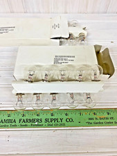 QTY 20 LAMPTRONIX LTX1683 INCANDESCENT LAMP/LIGHT/BULB 28V, 32CP, S25, BA155