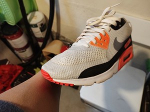 air max 90 infrared ultra essential