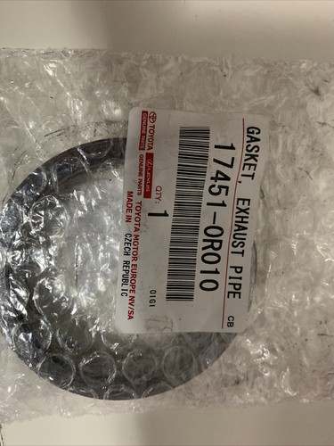 Toyota 17451 0r010