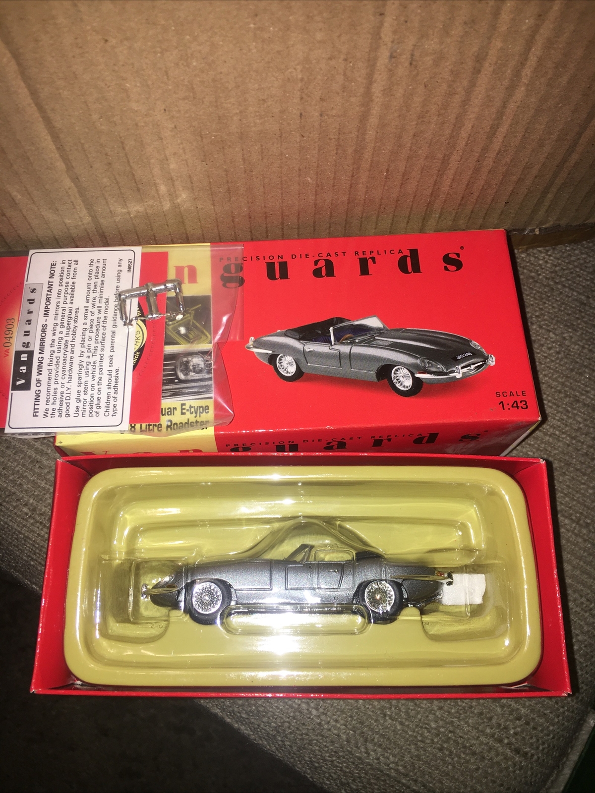 CORGI VANGUARDS 1/43 VA04903 JAGUAR E-TYPE ROADSTER SLVR GRY NEW