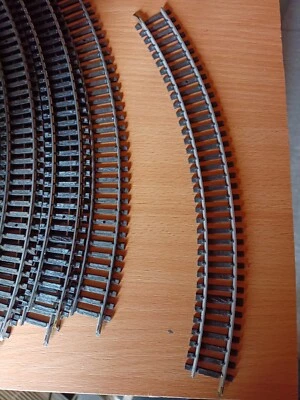 lot de 11 Rails courbes d'occasions - n°870 - "JOUEF" - R385 - 15° - 1/87 - Ho - Photo 1/2