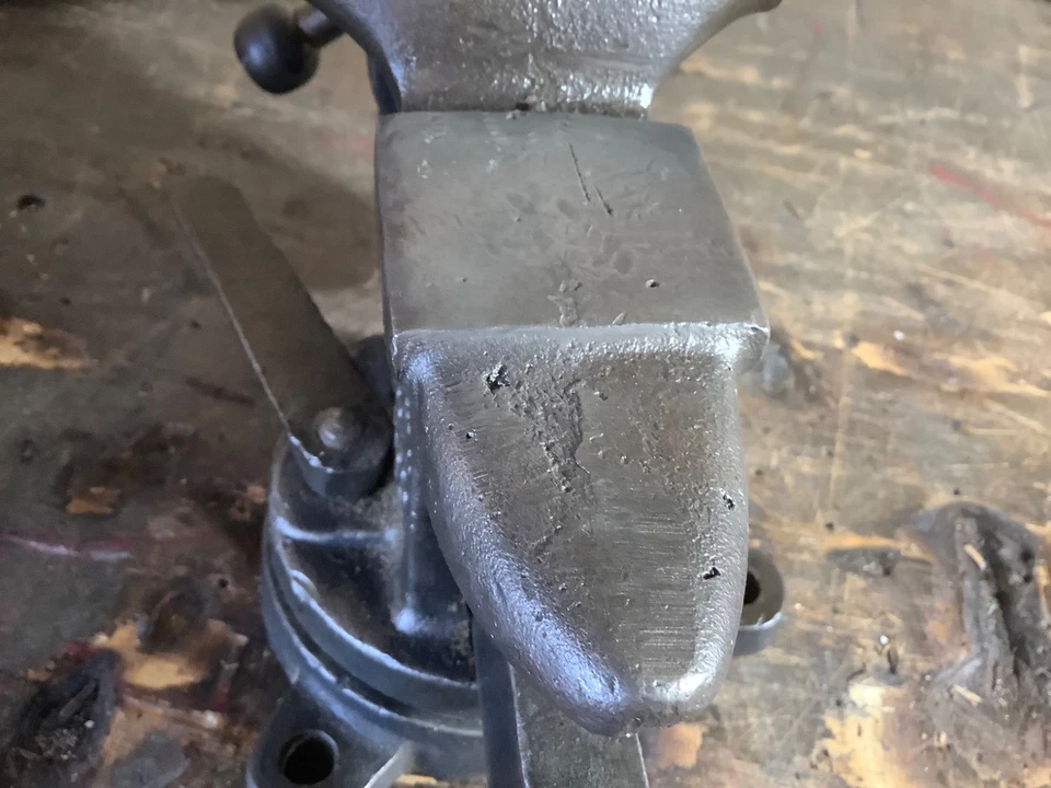 LITTLESTOWN HARDWARE & FOUNDRY #112 ANTIQUE SWIVEL BASE BENCH VISE USA EARLY ERA - Image 4 of 4