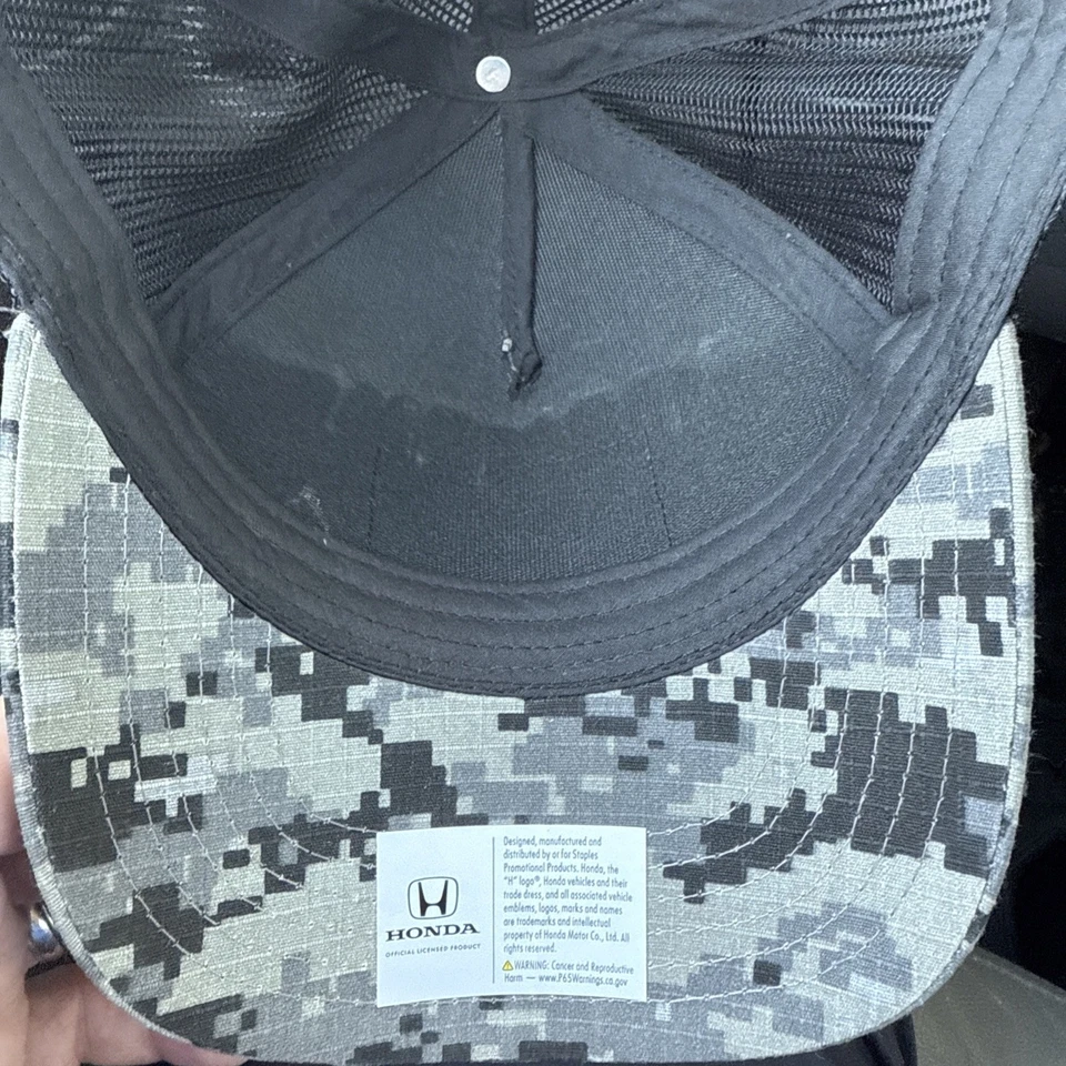 Honda Logo Black And Camo Baseball Hat Nice Mesh back SnapBack One Size Fits All - Image 3 of 4