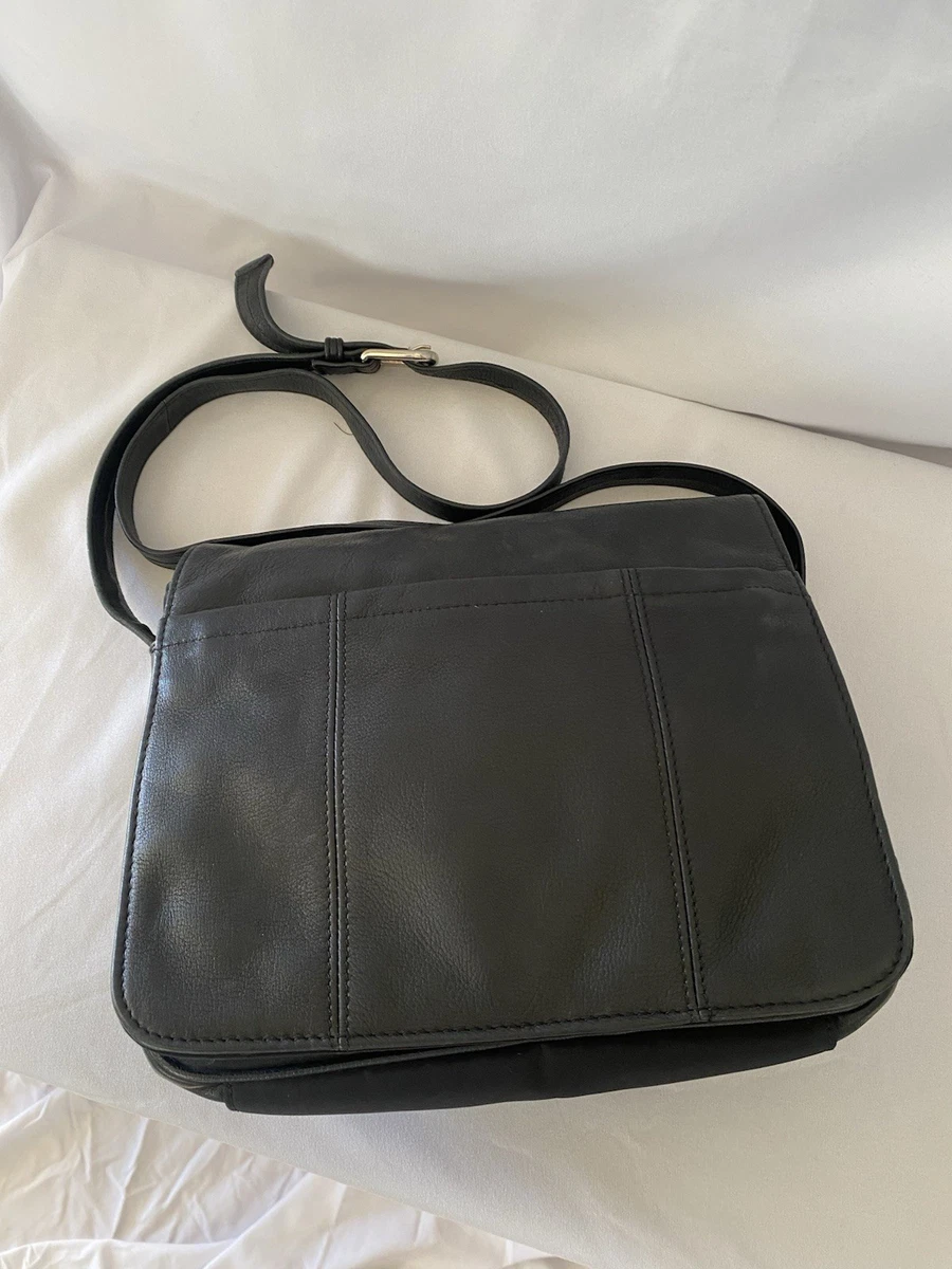 Le Donne for Wilsons Leather Black Sling Bag Le Donne Leather Rivet Laptop Messenger Bag Colombian  main image 4