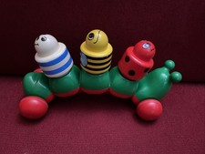 Lego Primo Raupe grün mit 3 Rassel Figuren Biene Seehund Marienkäfer