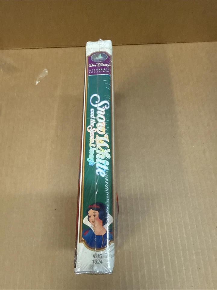DISNEY - SNOW WHITE AND THE SEVEN DWARFS - VHS - SEALED - Not Black Diamond - Image 3 of 4