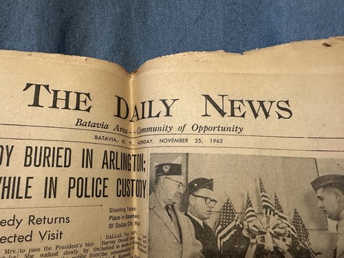 Vintage JFK President 1963 Assassination Full Newspapers Set of 4 - Picture 4 of 13