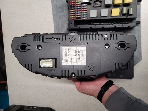 MERCEDES SPRINTER OM651 ENGINE ECU KIT - Picture 8 of 9