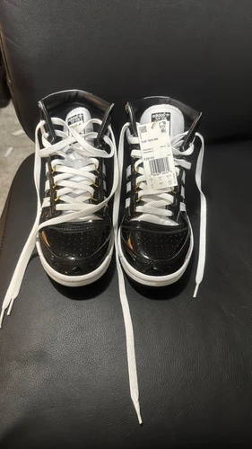 Size 8 adidas Top Ten RB Black White Gold