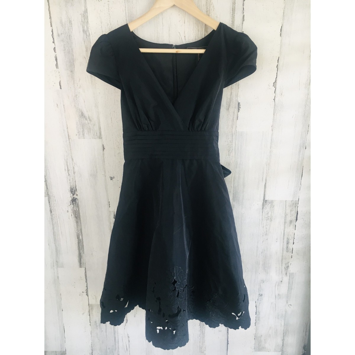 最終SALE! BCBG MAXAZRIA TAFFETA DRESS NWOT $258 BCBG Max Azria Taffeta Dress Embroidered Skirt