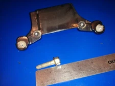BRACKET 19077A07 SCREW  82127335  mercury 50hp 40hp?