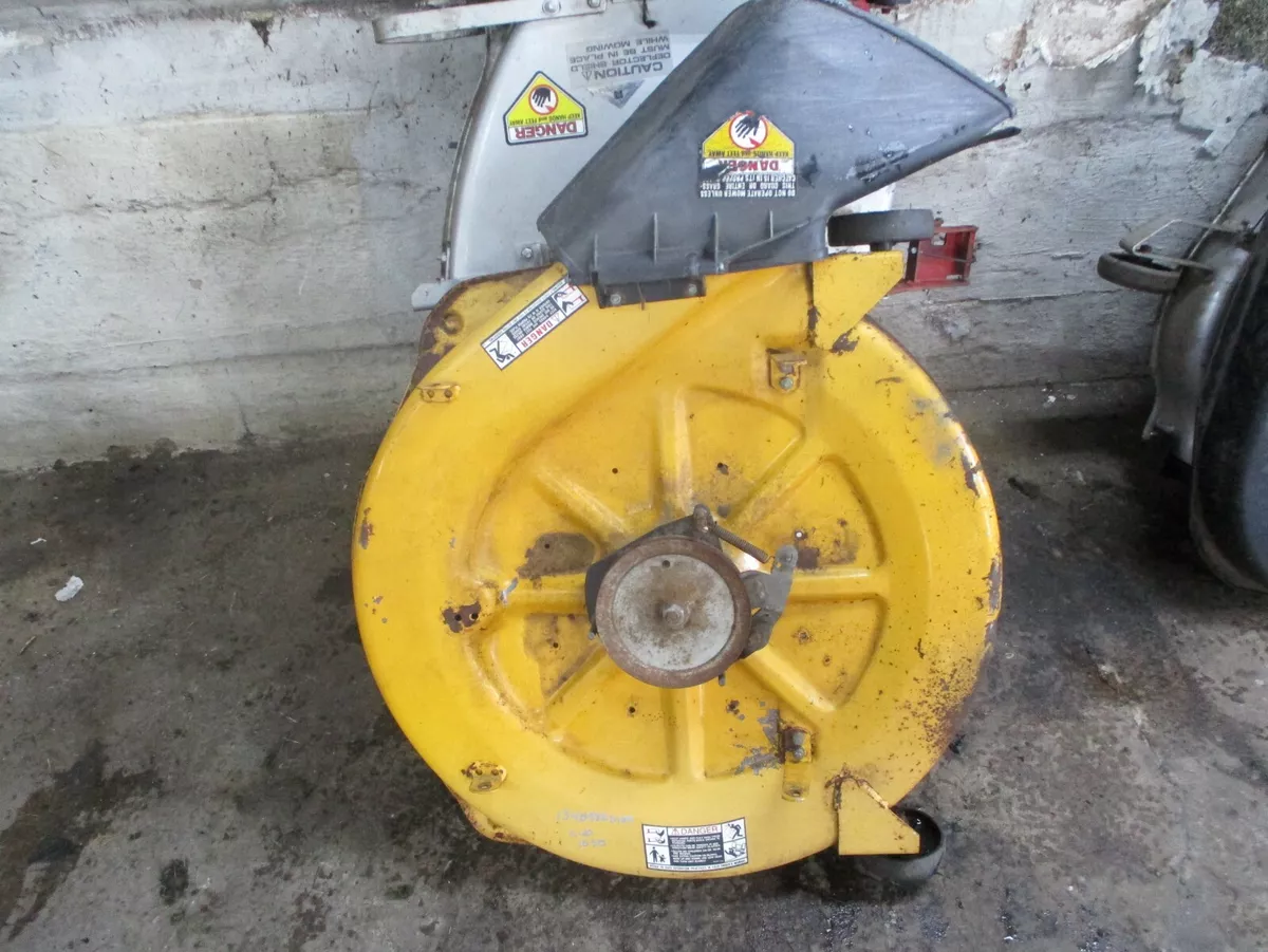 CUB CADET 1030 REAR ENGINE RIDER 30