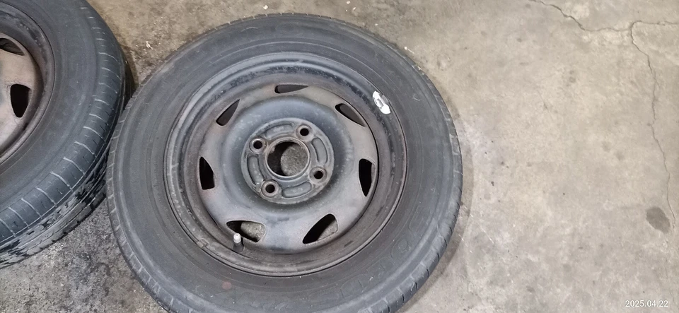 Sommerreifen Stahlfelgen 165/70R13 DOT 0810 5Jx13 ET 43,5 Ford Fiesta JAS JBS - Bild 3 von 4