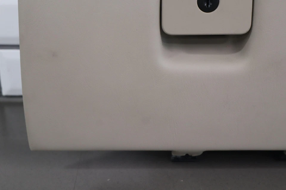 04-06 Cadillac XLR caixa de luvas frontal xisto (182) - Imagem 3 de 4