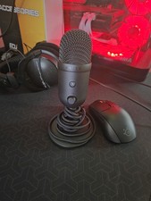 Razer Seiren V3 X Gaming Microphone Triforce ...