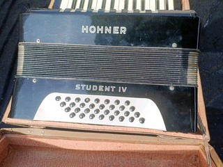 Hohner Student IV Piano Akkordeon