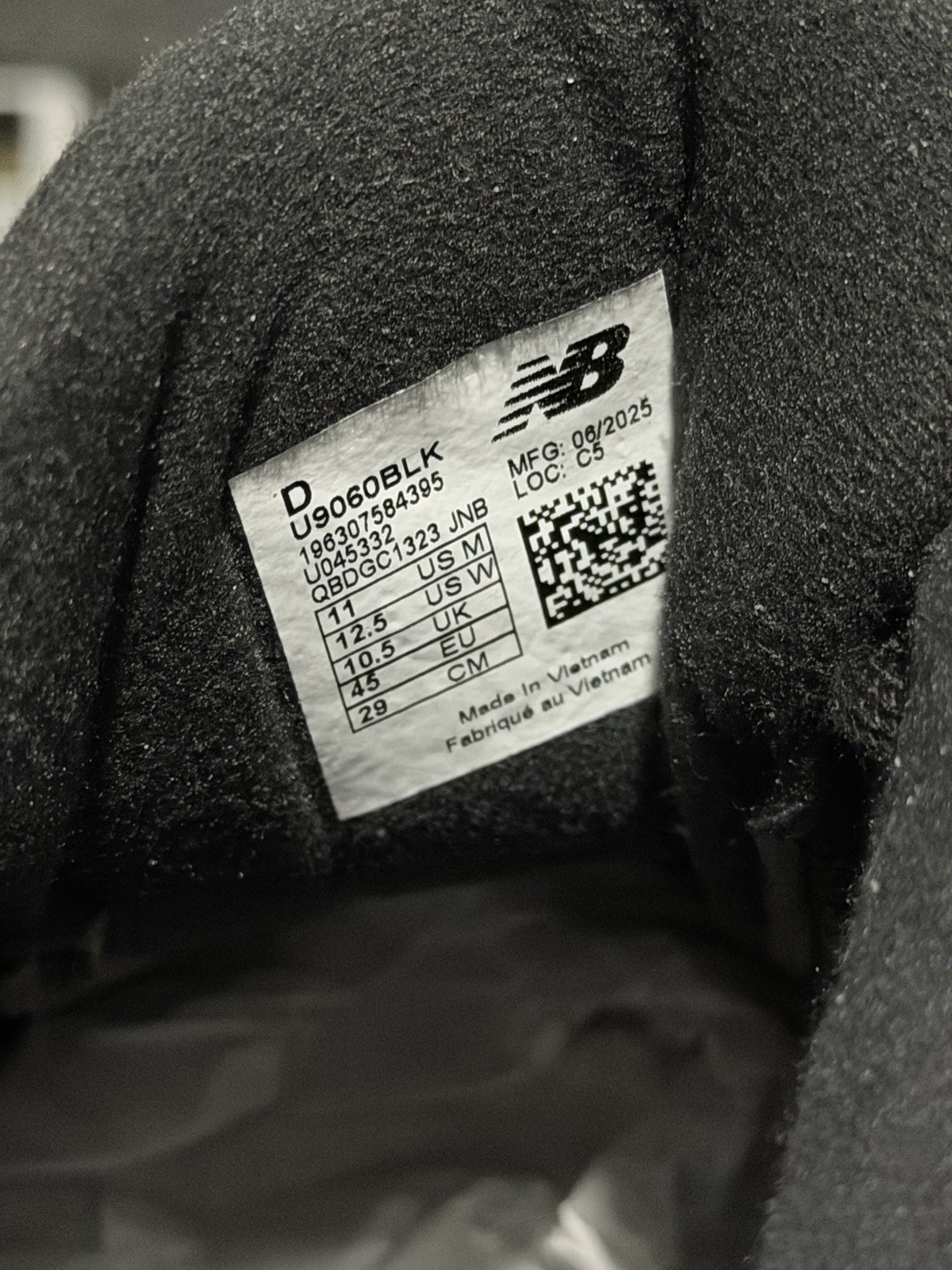 New Balance 9060 Black Castlerock Grey Size 11 Men’s