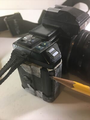 Minolta Maxxum 7000 35mm Film Camera w/ Sigma auto focus 35-135mm